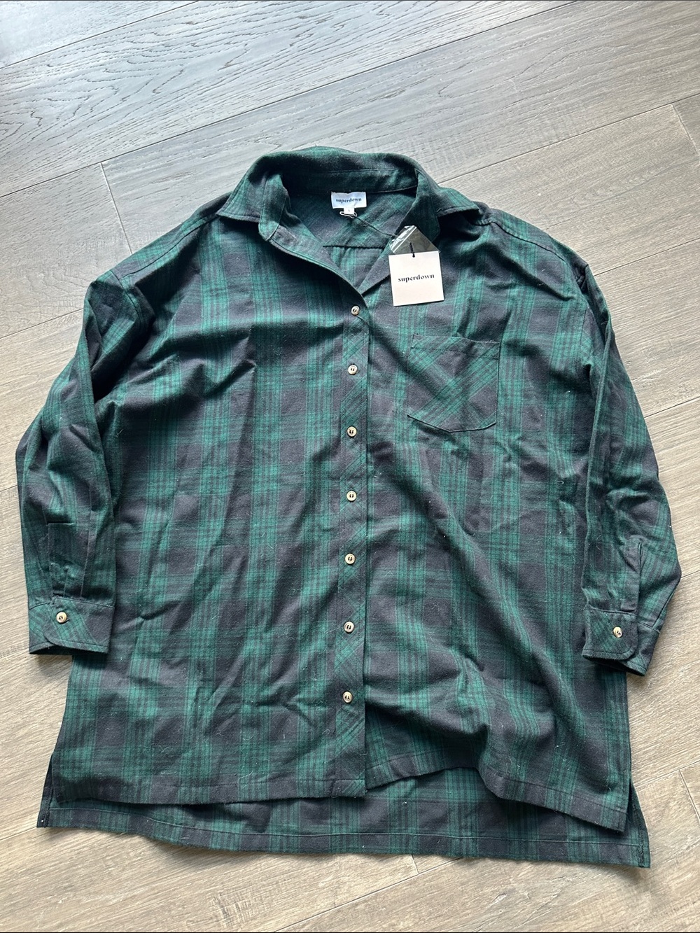 superdown Black & Green Plaid Long-Sleeve Button-Down Shirt women’s